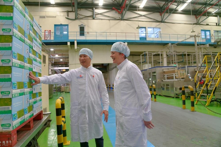 Thứ trưởng Hà Lan đánh giá cao vai trò của FrieslandCampina tại Việt Nam - 2