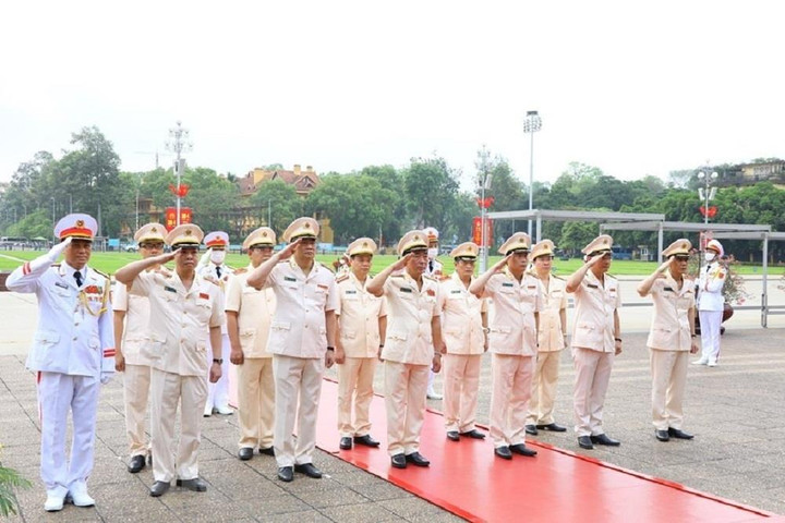 Lãnh đạo Đảng, Nhà nước viếng Chủ tịch Hồ Chí Minh, tưởng niệm liệt sỹ - 11