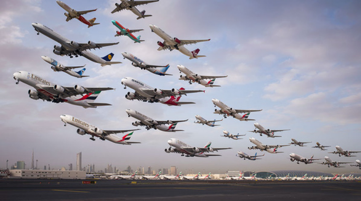 Ngoạn mục cảnh hàng chục máy bay cất cánh cùng lúc - 2