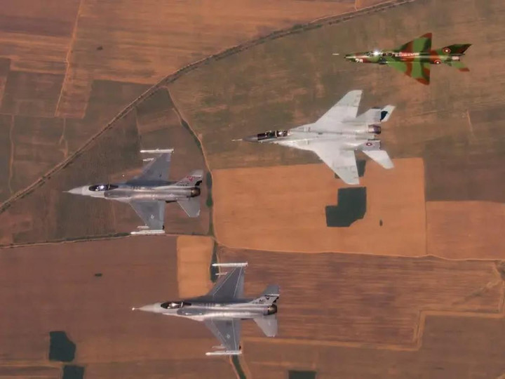 Phi công NATO gặp khó khi chuyển đổi từ MiG-29 thời Liên Xô sang F-35 - 2