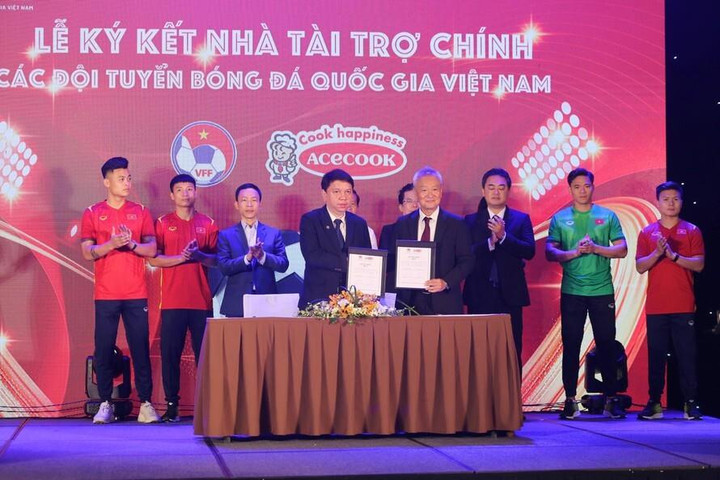 Acecook hợp tác tài trợ cho bóng đá Việt Nam đến năm 2024 - 1