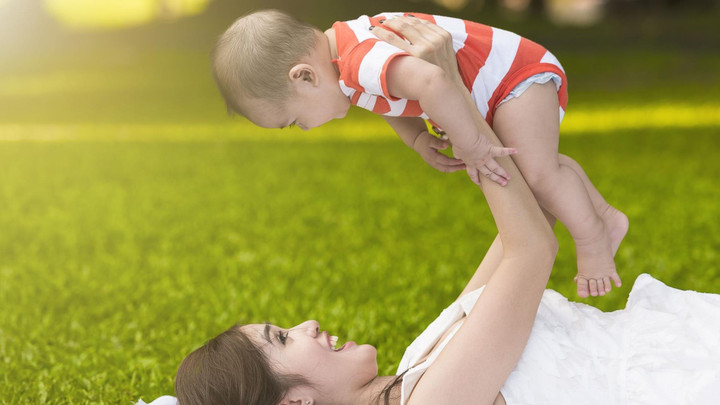 Dấu hiệu trẻ thiếu vitamin D cha mẹ cần lưu ý - 1