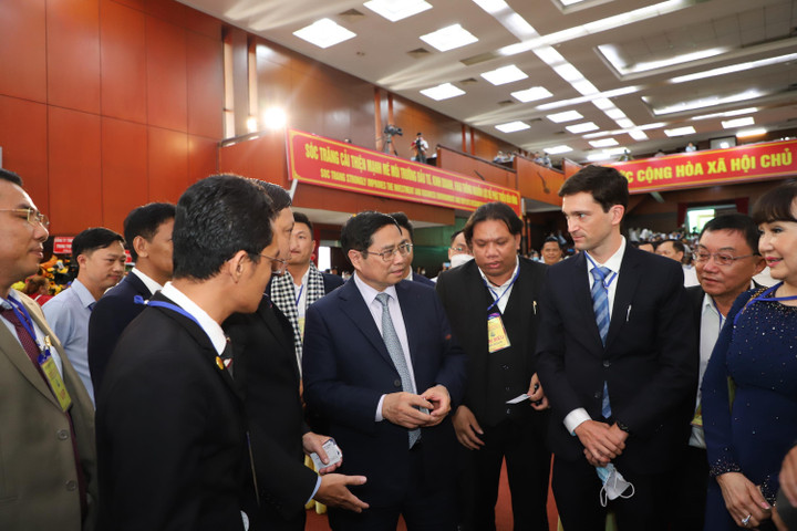 Thủ tướng kêu gọi đầu tư thật vào Sóc Trăng bằng cái tâm, cái tình - 1