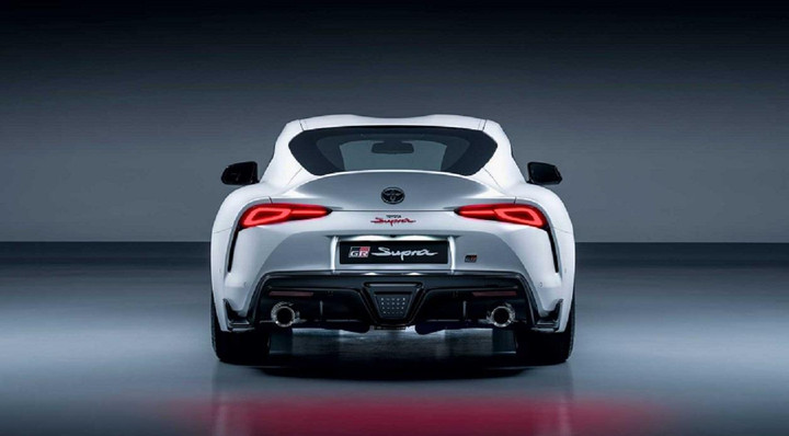 Toyota GR Supra 2023 ra mắt, ấn tượng với hộp số sàn 6 cấp - 2