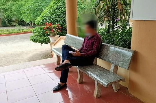 Toàn bộ lãnh đạo xã bỏ nhiệm sở đi du lịch trong ngày làm việc bình thường - 4