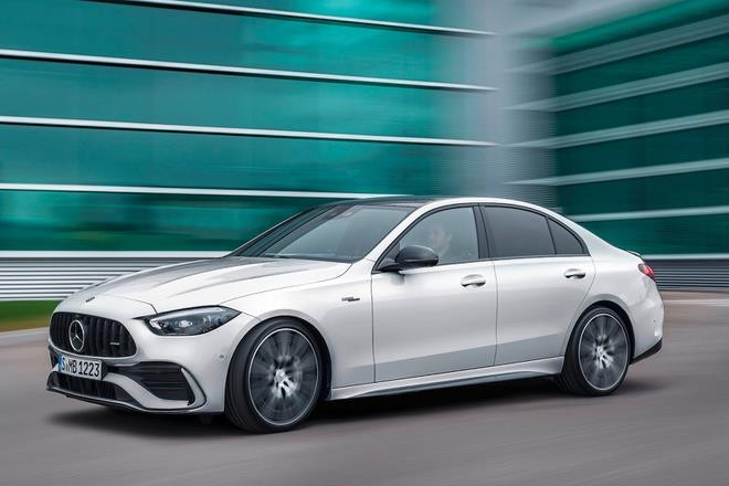Dòng xe mạnh nhất của Mercedes C-Class có công suất 402 mã lực - 1