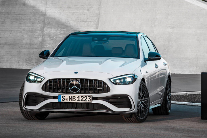 Dòng xe mạnh nhất của Mercedes C-Class có công suất 402 mã lực - 7