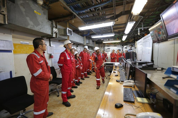 PVEP – 15 năm vững bước - 4