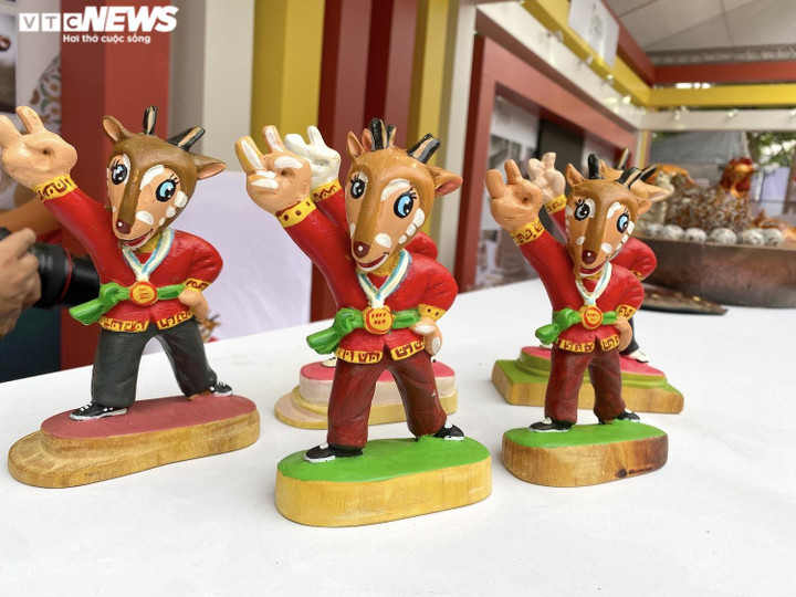 500.000 đồng một tượng linh vật SEA Games 31 làm bằng gỗ mít - 2