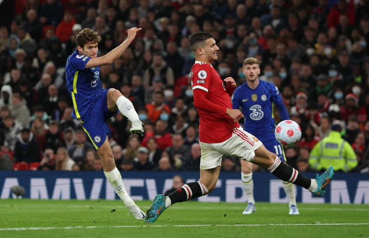 Ronaldo lập công, Man Utd thoát thua trước Chelsea - 1