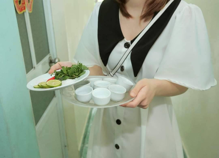 Màn rước dâu gây xanh mặt, tranh cãi xôn xao: 25 bậc thang uống hết 25 ly rượu - 4