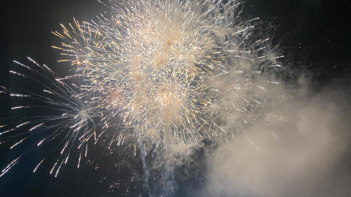 Ảnh: Ngắm pháo hoa rực sáng lung linh ở Quảng Trị - 10