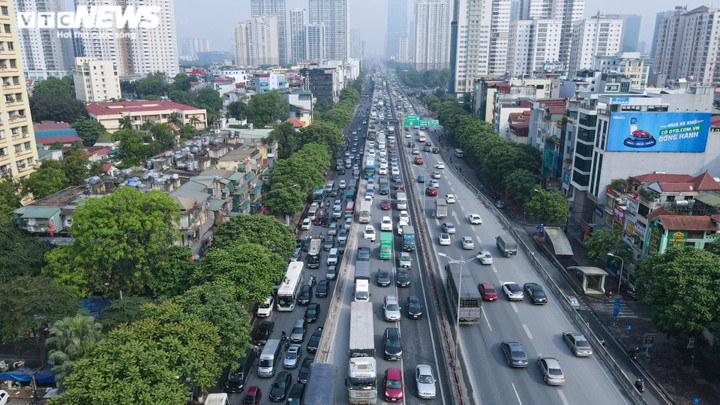 Ảnh tắc đường khủng khiếp nhất trong nhiều năm qua ở Hà Nội và TP.HCM - 7