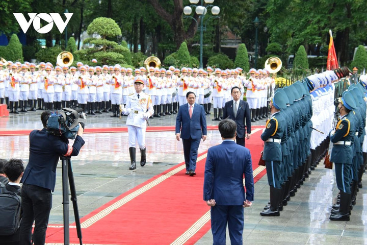 Thủ tướng Phạm Minh Chính chủ trì lễ đón Thủ tướng Nhật Bản Kishida Fumio - 3