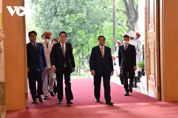 Thủ tướng Phạm Minh Chính chủ trì lễ đón Thủ tướng Nhật Bản Kishida Fumio - 5