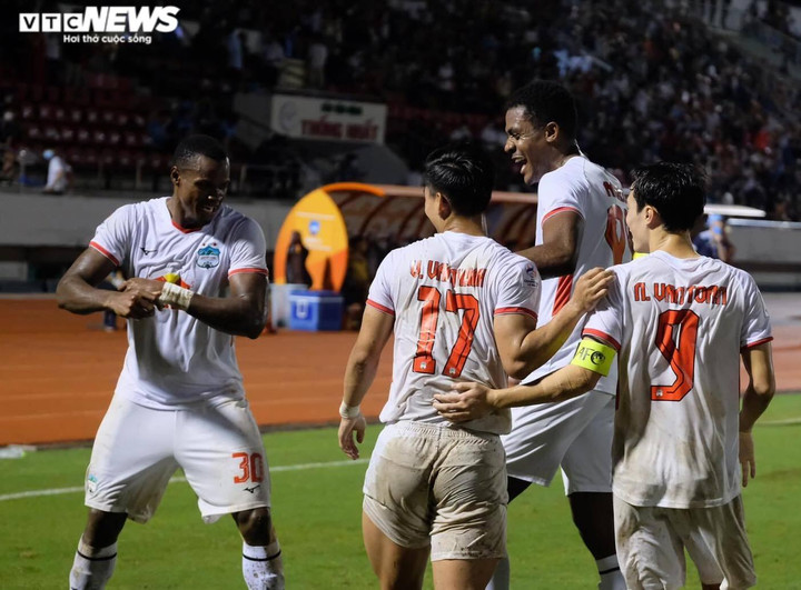 Trực tiếp bóng đá HAGL 1-0 Sydney FC: Siêu phẩm của Brandao - 2