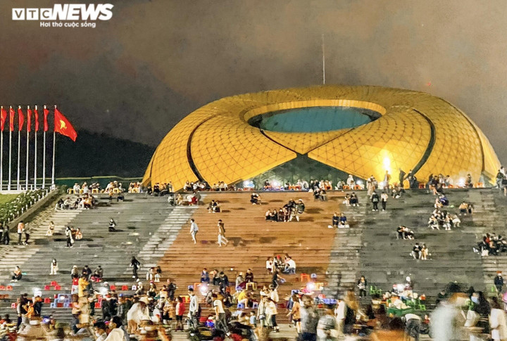 Phố xá, hàng quán ở Đà Lạt thoát cảnh chen chúc những ngày lễ - 9