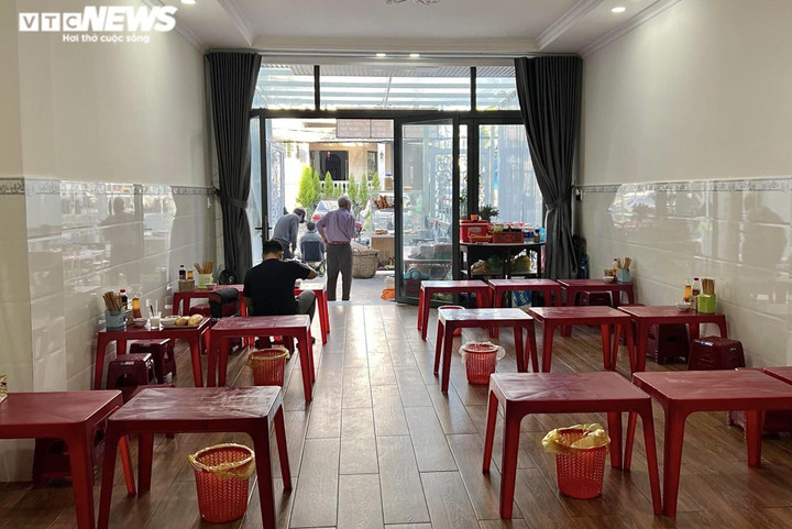 Phố xá, hàng quán ở Đà Lạt thoát cảnh chen chúc những ngày lễ - 7