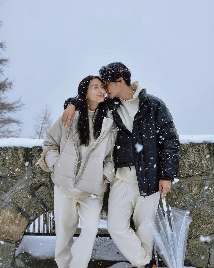 Huy Trần và Ngô Thanh Vân trượt tuyết, ở khách sạn trăm tuổi trước lễ cưới