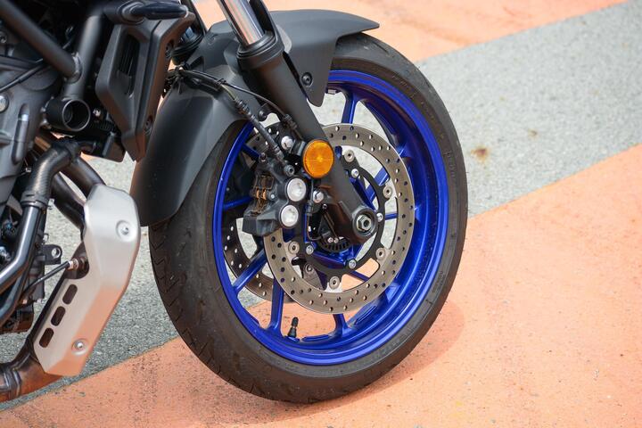 Chi tiết Yamaha MT-07 giá 245 triệu đồng - 5