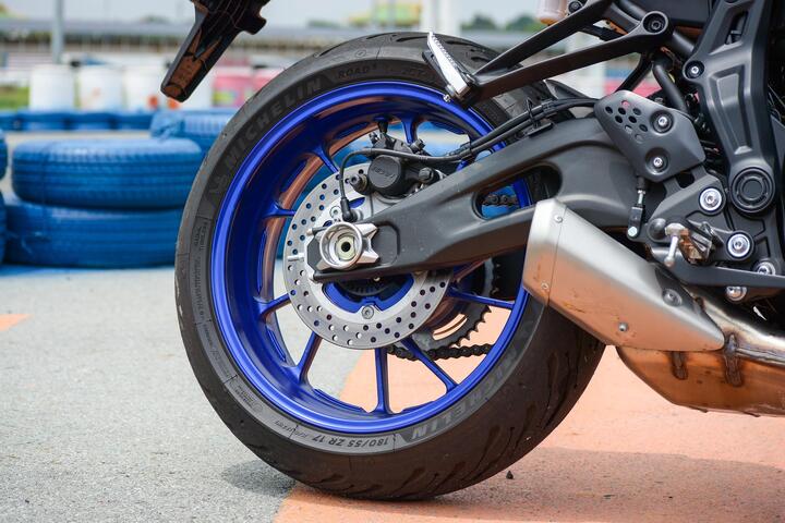 Chi tiết Yamaha MT-07 giá 245 triệu đồng - 4