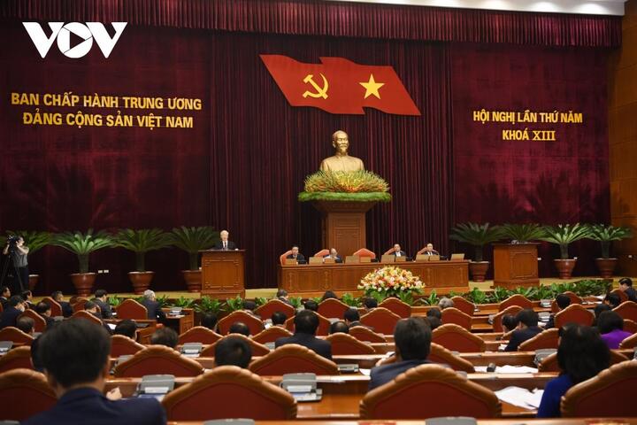 Khai mạc trọng thể Hội nghị Trung ương 5 khóa XIII - 1
