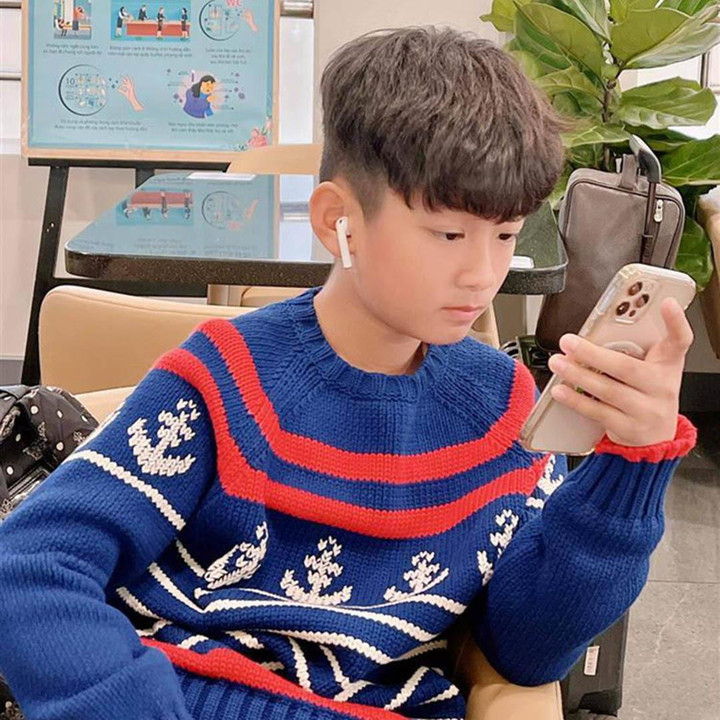 Con trai 11 tuổi được ví như 'nam thần' của ca sĩ Lệ Quyên - 7