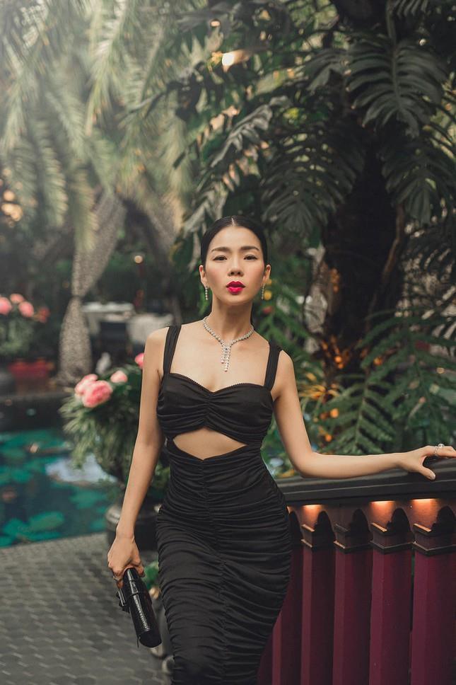 Lệ Quyên được fan gọi là ‘nữ hoàng nội y mới’ của showbiz - 7