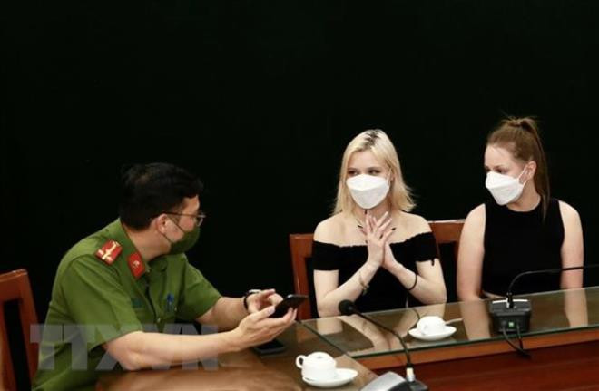 Du khách Nga bị lấy điện thoại: Không nghĩ CA Việt Nam điều tra nhanh đến vậy - 1