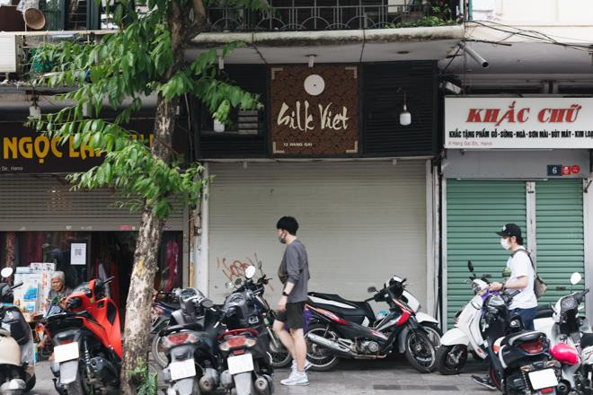 Treo biển tìm khách cả năm trời, nhà cho thuê trên 'phố vàng' Hà Nội vẫn ế dài - 11