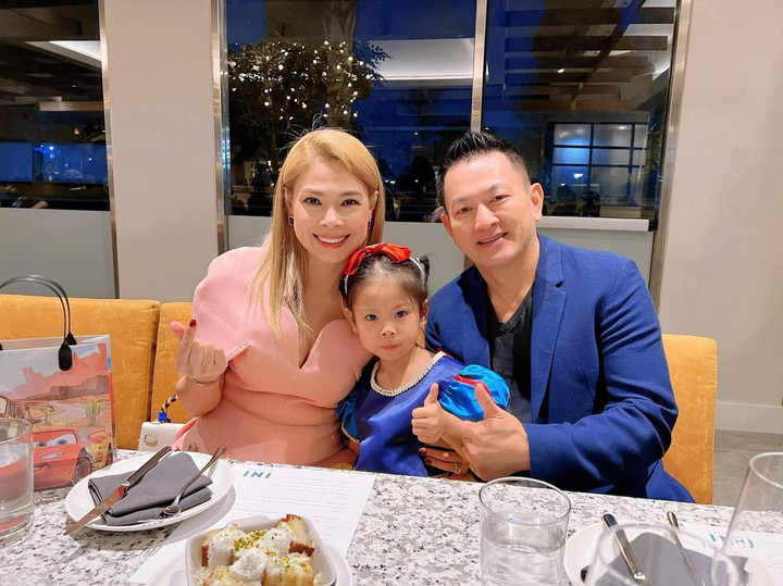 Sao Việt 7/5: Việt Trinh 'thả thính' ở tuổi 50, Lệ Quyên lại khoe eo thon - 14