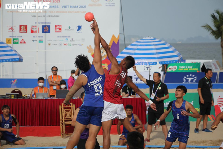 Tuyển bóng ném Việt Nam thắng trận đầu tại SEA Games 31 - 8