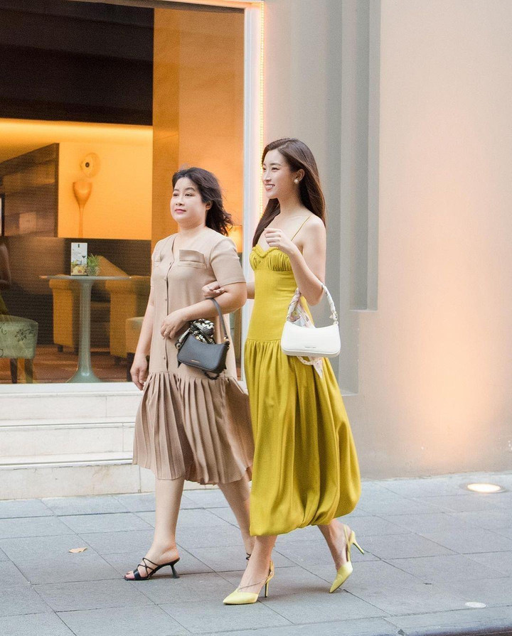 Sao Việt 7/5: Việt Trinh 'thả thính' ở tuổi 50, Lệ Quyên lại khoe eo thon - 7