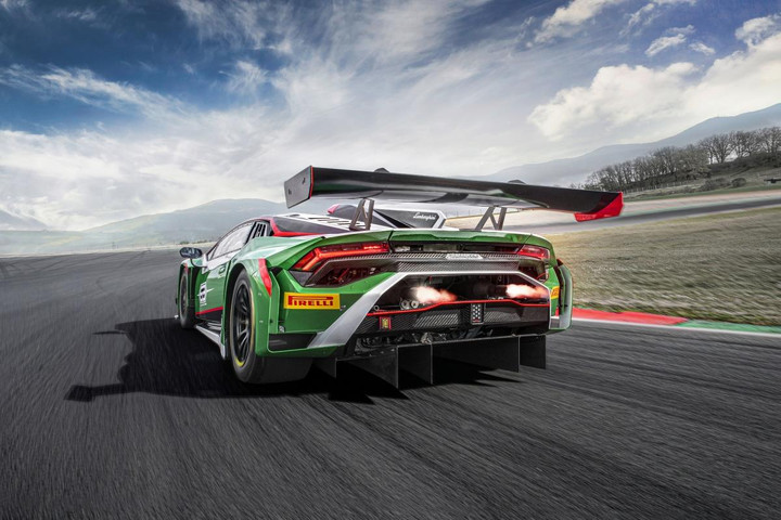 Siêu xe đua Lamborghini Huracan GT3 EVO2 trình làng với nhiều nâng cấp - 2