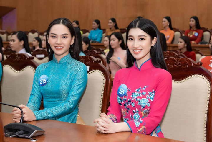 Thí sinh có vòng eo nhỏ nhất Miss World Vietnam 2022 - 5