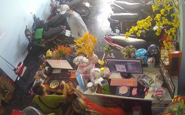 Thanh niên tưới xăng đốt tiệm game khai từng đến đây chơi và bị hack tài khoản - 1