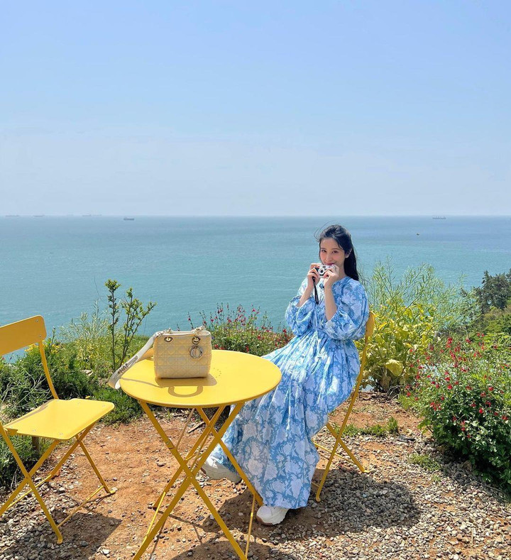 Sao Việt 8/5: Hồ Ngọc Hà, Thanh Hằng đồng loạt khoe dáng với áo tắm gợi cảm - 6