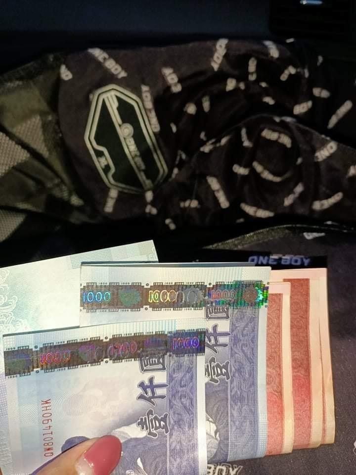 Phát hiện bí mật trong áo khoác của chồng, cô vợ có màn xử lý tinh tế không ngờ - 3