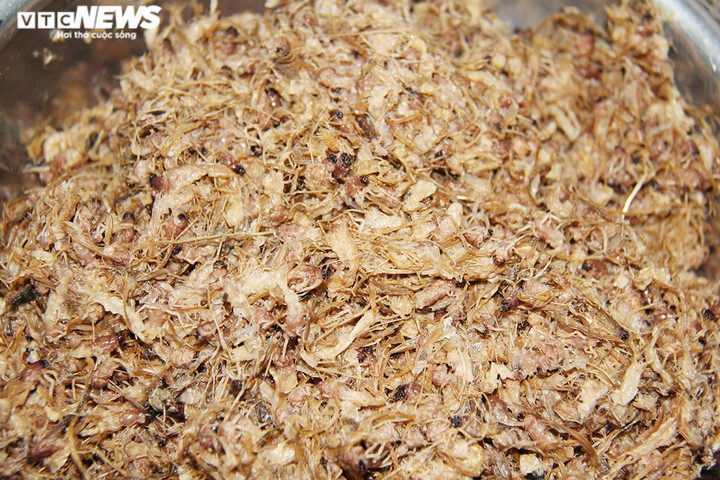 Săn 'lộc trời' ở sông Hồng vài tiếng, bán nửa triệu đồng mỗi kg - 4