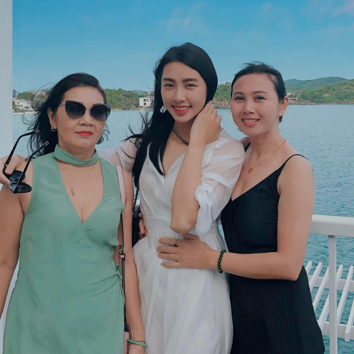 Trương Ngọc Ánh, Thuỳ Tiên cùng dàn mỹ nhân Việt khoe ảnh mừng 'Ngày của mẹ' - 4