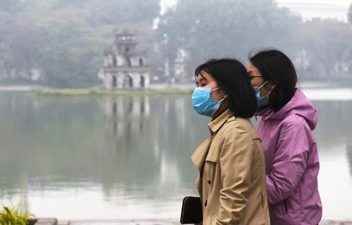 Không khí lạnh đổ bộ miền Bắc vào giữa tháng 5: Hiếm gặp trong khoảng 40 năm qua - 1