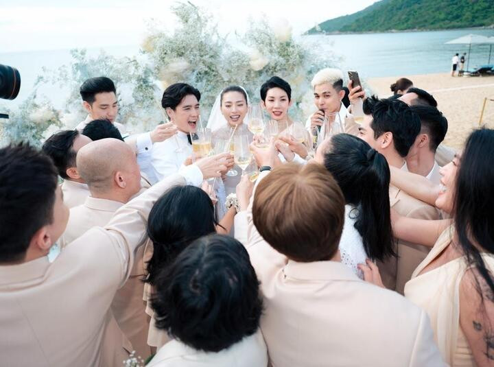 Ngô Thanh Vân chia sẻ xúc động sau đám cưới: 'Đã sẵn sàng làm vợ, làm mẹ' - 16