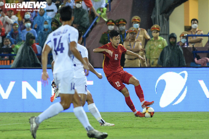Trực tiếp bóng đá U23 Việt Nam 0-0 U23 Philippines: Văn Đô sút phạt chệch cột - 7
