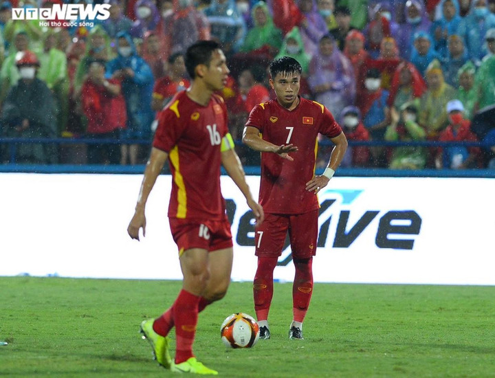 Trực tiếp bóng đá U23 Việt Nam 0-0 U23 Philippines: Văn Đô sút phạt chệch cột - 6