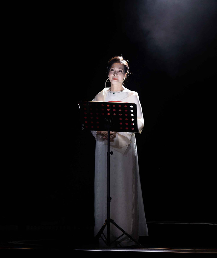  NSND Lê Khanh rưng rưng nước mắt khi ngâm thơ Hữu Thỉnh - 2