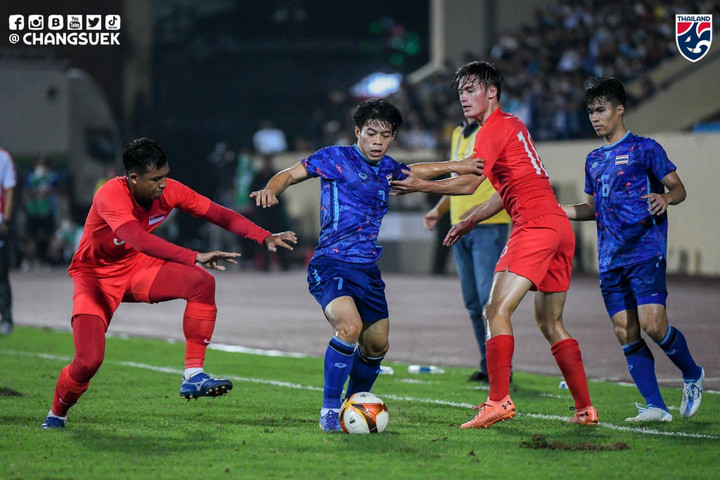 Đè bẹp U23 Singapore 5-0, U23 Thái Lan thắng trận đầu ở SEA Games 31 - 1