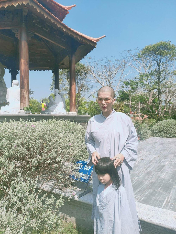 Những mỹ nhân Việt từng gây sốc khi bất ngờ cạo trọc đầu - 5