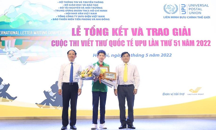 Nam sinh lớp 9 Hà Nội giành giải nhất cuộc thi viết thư quốc tế UPU lần thứ 51 - 1