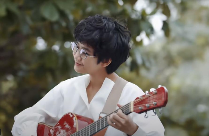 Những mỹ nhân Việt từng gây sốc khi bất ngờ cạo trọc đầu - 11