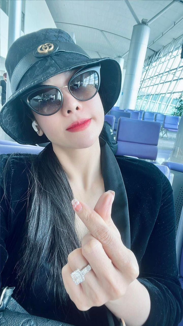 Sao Việt 11/5: Diva Thanh Lam ngày càng trẻ, 'dính như sam' bên chồng chưa cưới - 3